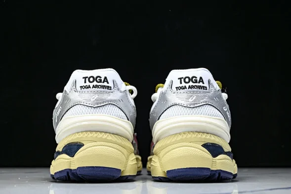 Asics Gel-Cumulus 16 TG 1203B115-100 