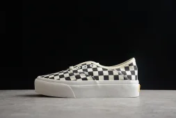 Vans Authentic VN0A3MU528M