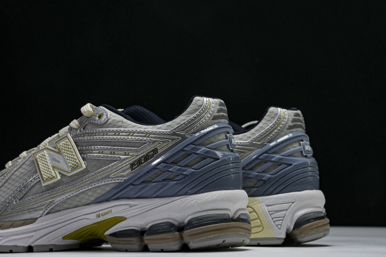  New Balance 1906 M1906RKC