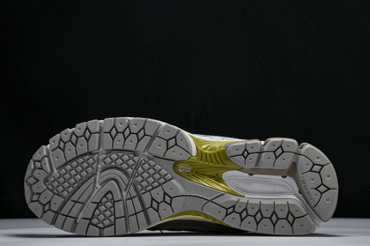  New Balance 1906 M1906RKC
