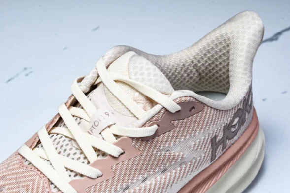 Hoka Clifton 9 1127896 SNC 