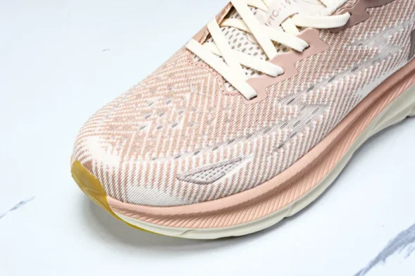 Hoka Clifton 9 1127896 SNC 