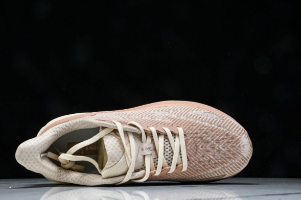 Hoka Clifton 9 1127896 SNC 