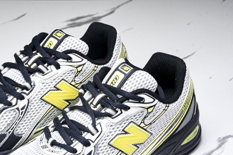  New Balance 740 U740FR2