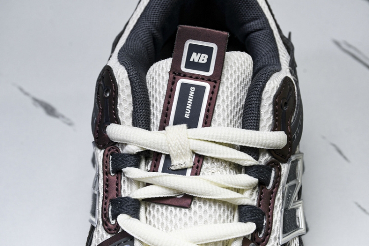  New Balance 1906 M1906AR