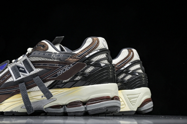  New Balance 1906 M1906AR
