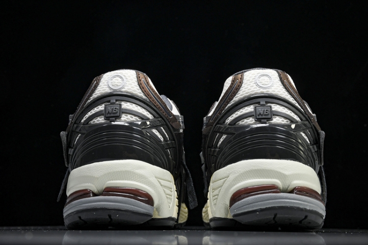  New Balance 1906 M1906AR