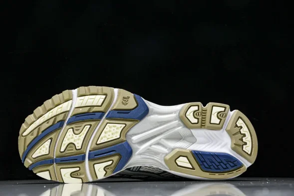 Asics Gel-Kayano 14 1201A019-105 