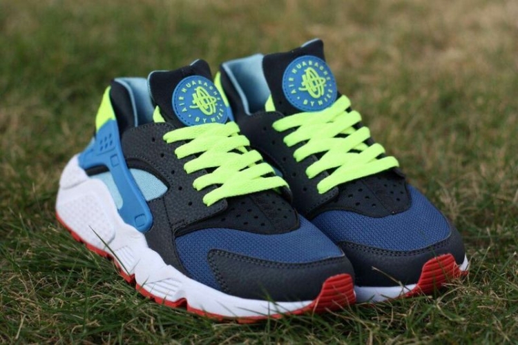 Nike Air Huarache LE 