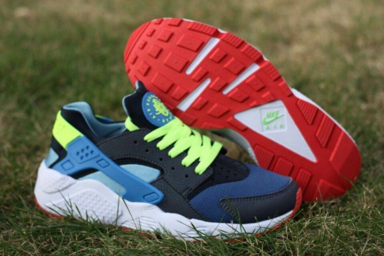 Nike Air Huarache LE 