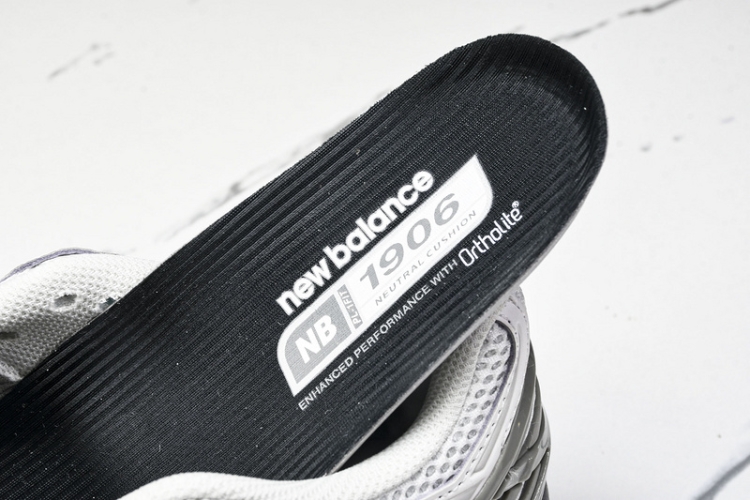  New Balance 1906 M1906RGP