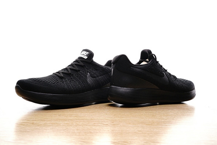 Nike LunarEpic Low Flyknit 2