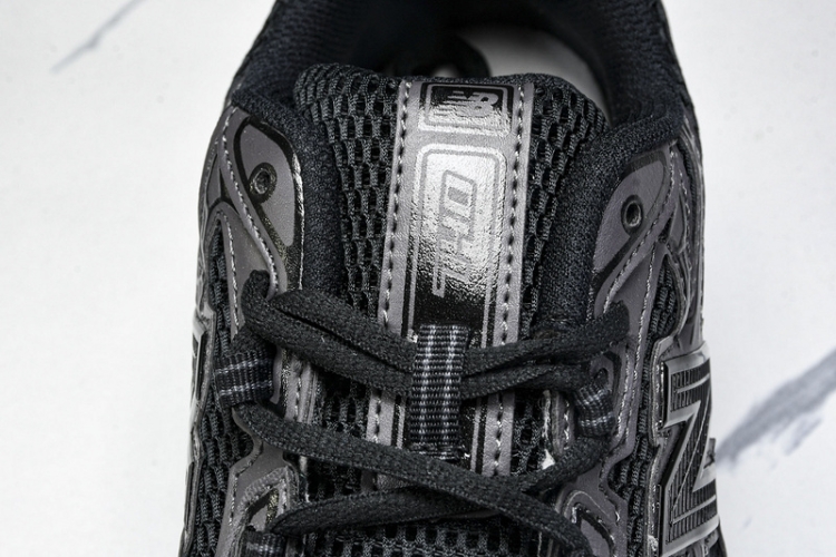  New Balance 740 U740B02