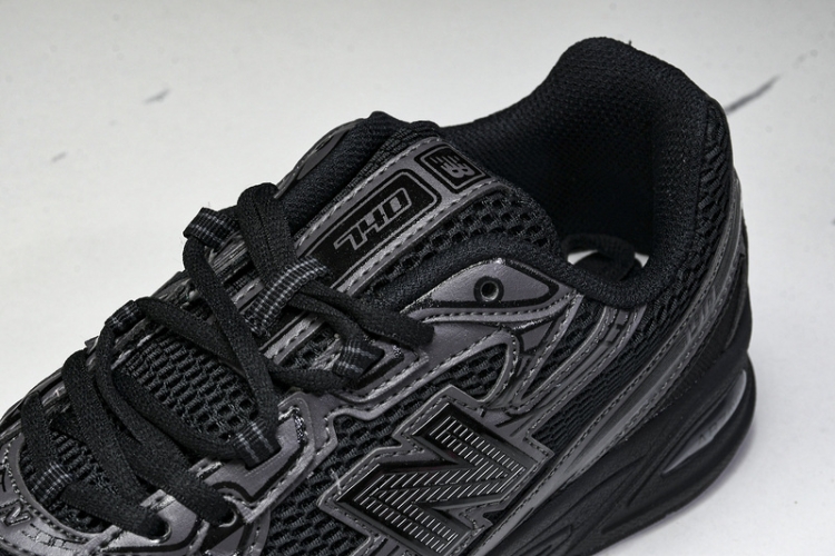  New Balance 740 U740B02