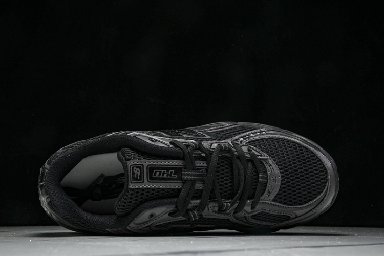  New Balance 740 U740B02