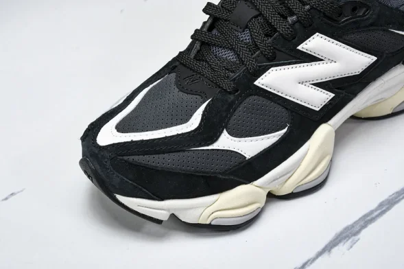 New Balance 9060 U9060AAA 