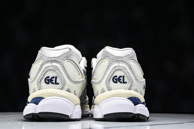 Asics Gel-NYC 1203A788-101