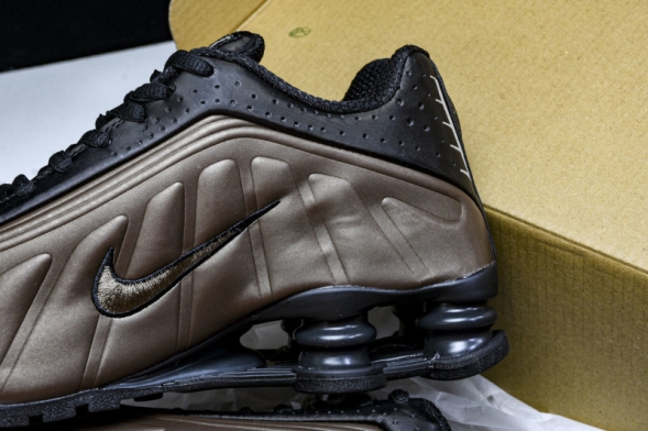 Nike Shox R4 AR3565-007 