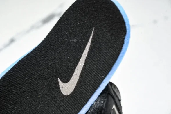 Nike Shox R4 AR3565-007 