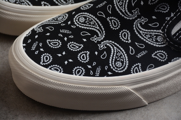 Vans Slip-On VN000EYEBPJ 