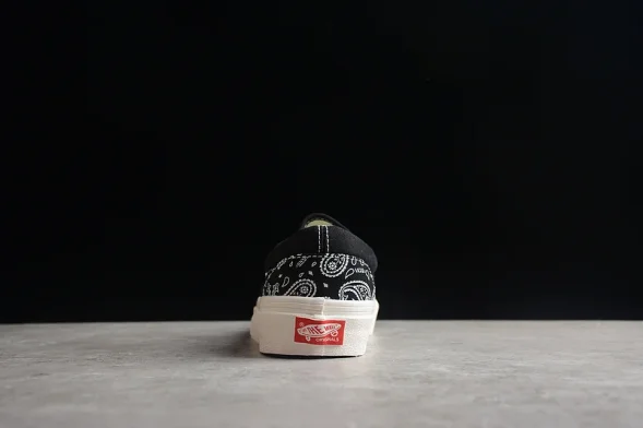 Vans Slip-On VN000EYEBPJ 
