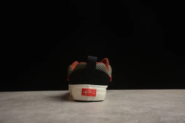 Vans Knu Skool VN0007QDBXV 