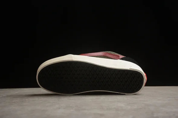 Vans Knu Skool VN0007QDBXV 