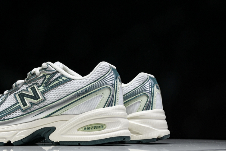  New Balance 740 U740GR2