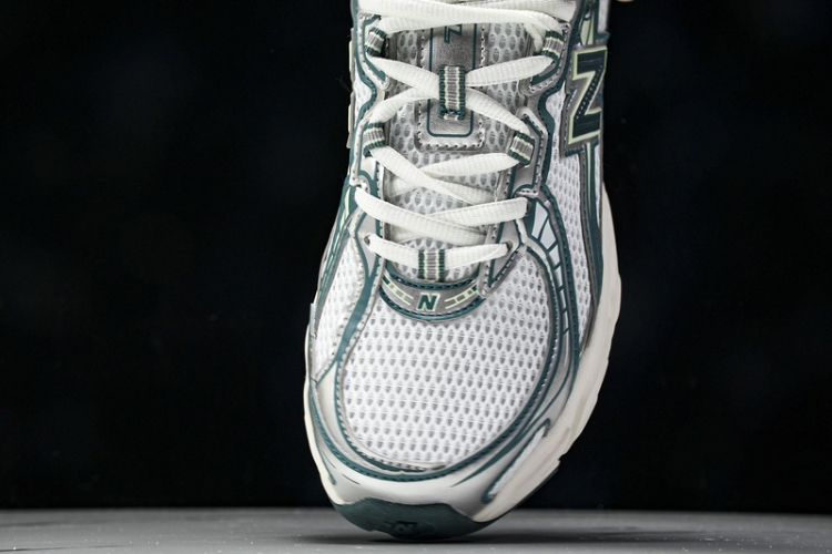  New Balance 740 U740GR2