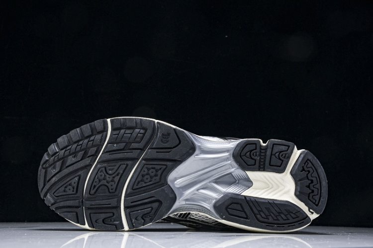 Asics Gel-Kayano 14 1201A457-101