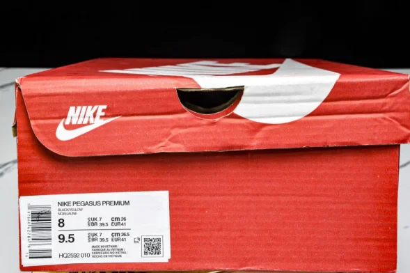 Nike Air Zoom Pegasus Premium HQ2592-010 