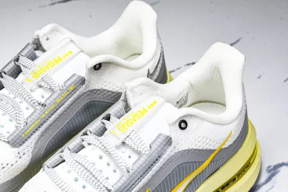 Nike Air Zoom Pegasus Premium HQ2592-010 