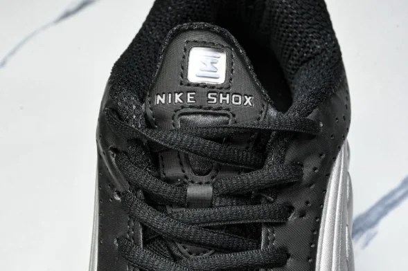Nike Shox R4 CW2626 004 