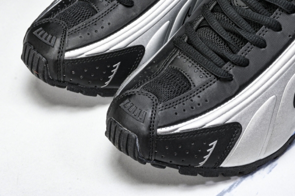 Nike Shox R4 CW2626 004 