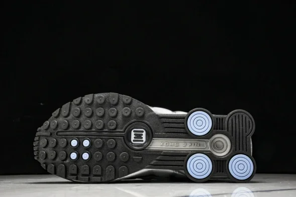 Nike Shox R4 CW2626 004 