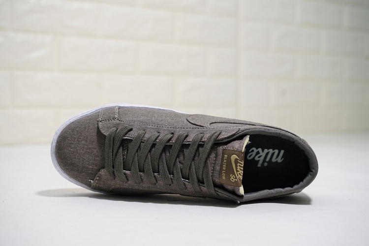 Nike SB Blazer Zoom Low Canvas Deconstructed