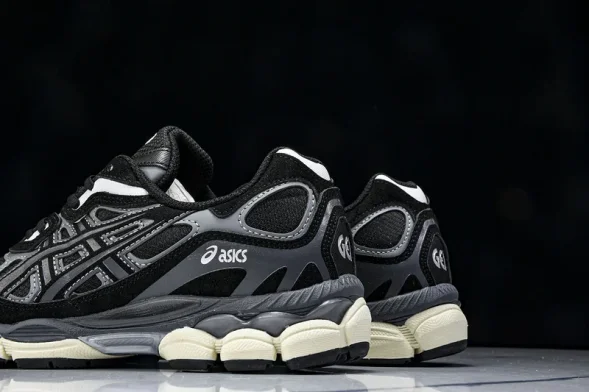 Asics Gel-NYC 1203A739-001 