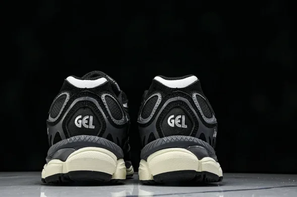 Asics Gel-NYC 1203A739-001 