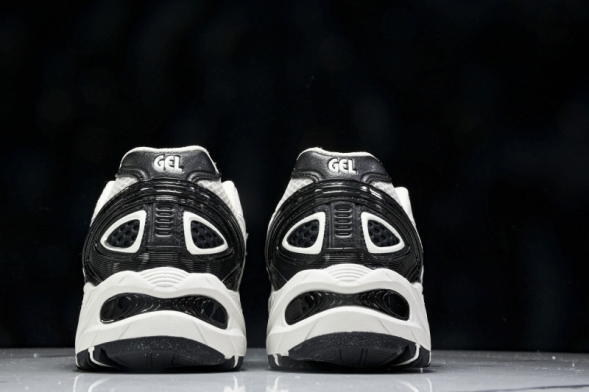 Asics Gel-Kahana TR V4 1203A497-100 