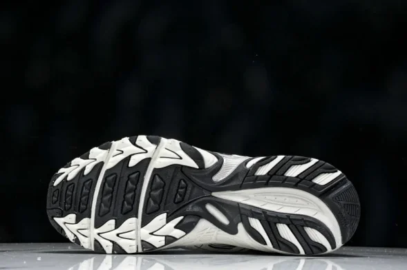 Asics Gel-Kahana TR V4 1203A497-100 