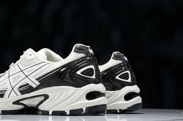 Asics Gel-Kahana TR V4 1203A497-100 