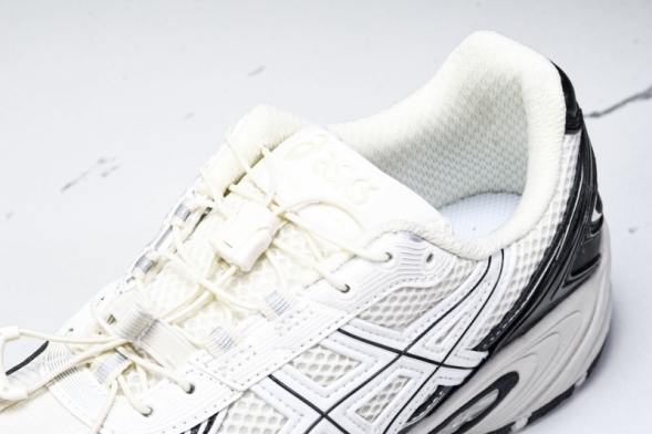 Asics Gel-Kahana TR V4 1203A497-100 