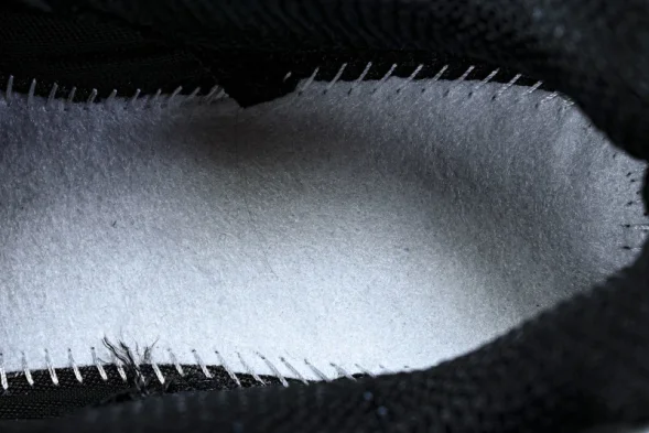 Nike Shox R4 AR3565-011 
