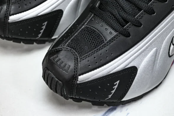 Nike Shox R4 AR3565-011 