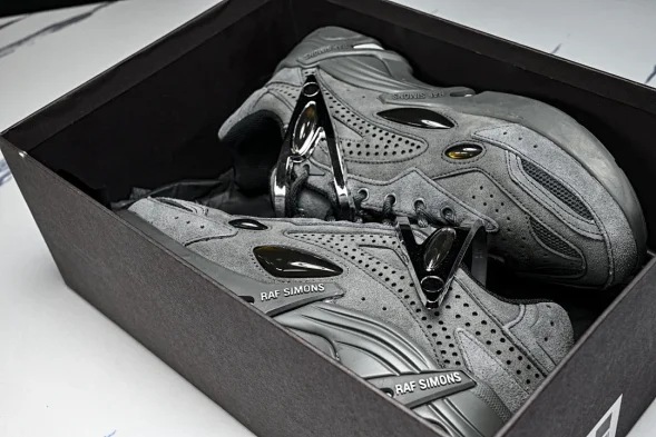 Raf Simons Cylon-21 HR740003L 