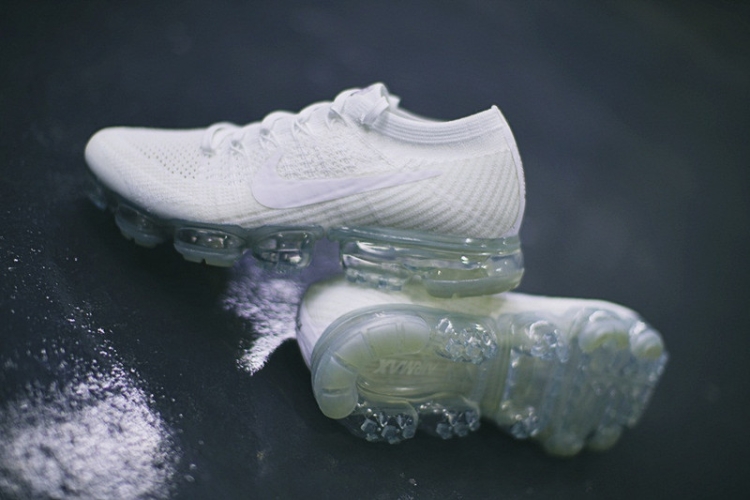 Nike Air VaporMax 849558-100