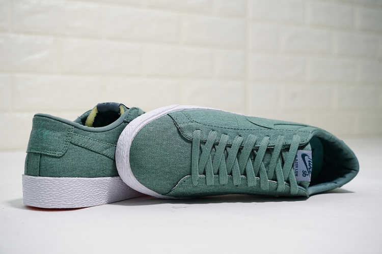 Nike SB Blazer Zoom Low Canvas Deconstructed AH3370-200