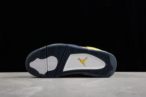  Nike Air Jordan 4 Retro Lightning CT8527-700 