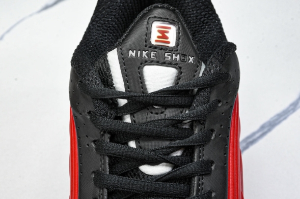 Nike Shox R4 HQ1988-006 