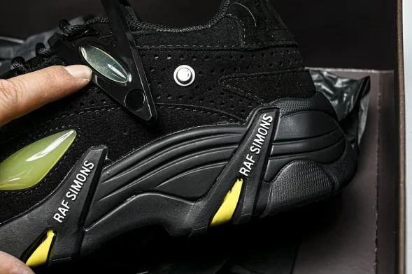 Raf Simons Cylon-21 HR740008L 